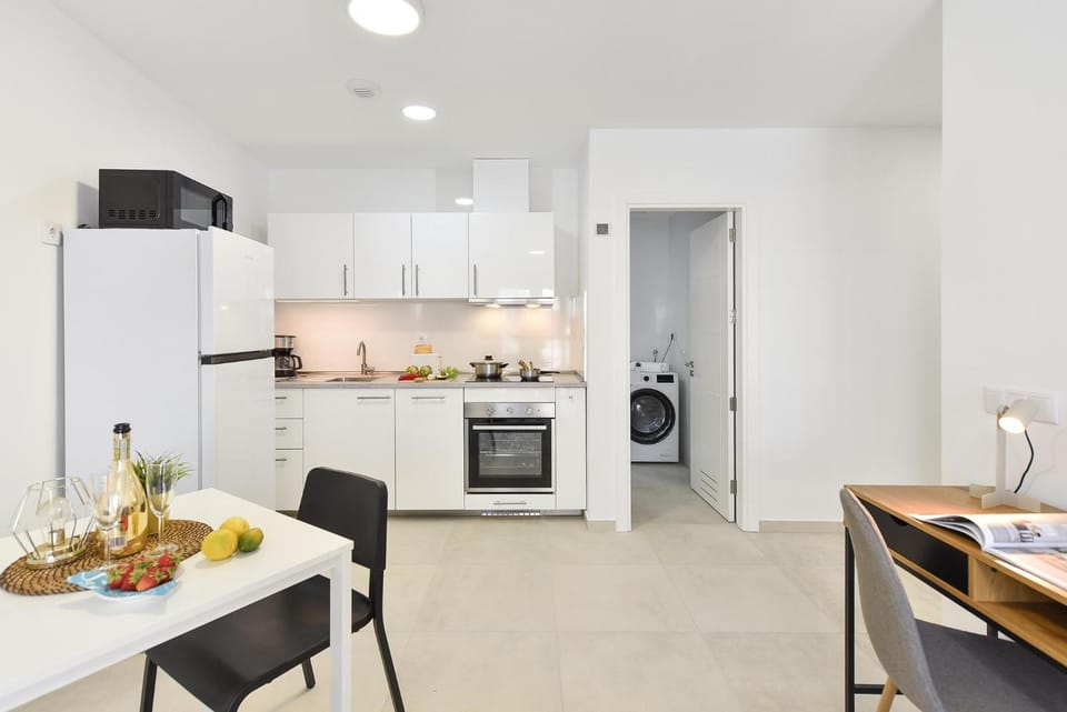 Living room, Dining area, kitchen
