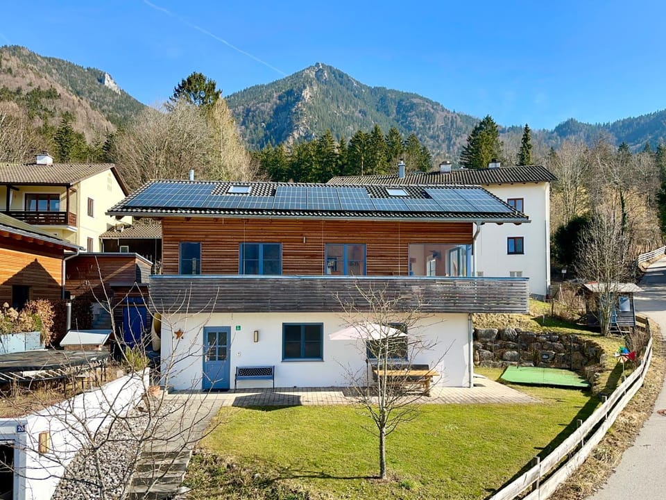 Property building, Spring, Garden, Mountain view