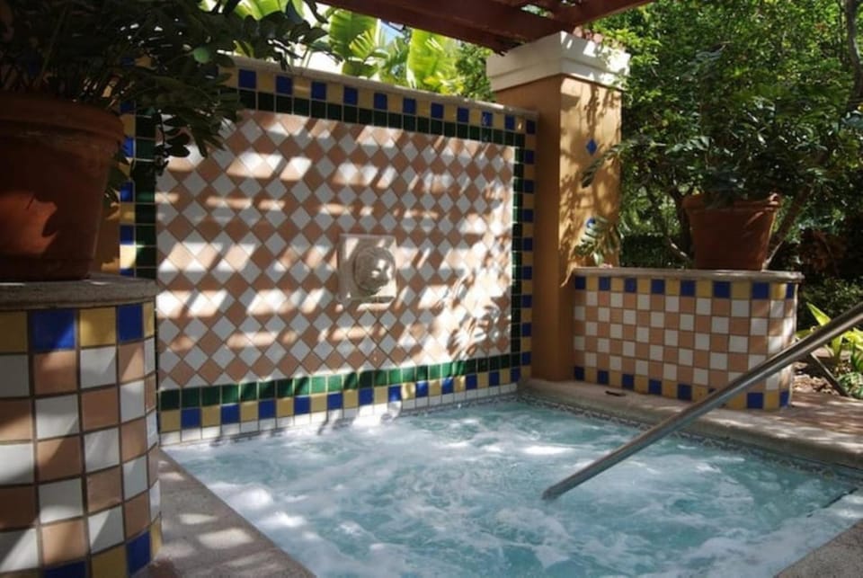 Day, Hot Tub, Hot Tub