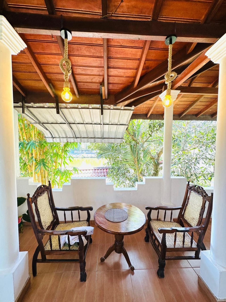 Day, View (from property/room), Balcony/Terrace, Living room, Seating area, Dining area