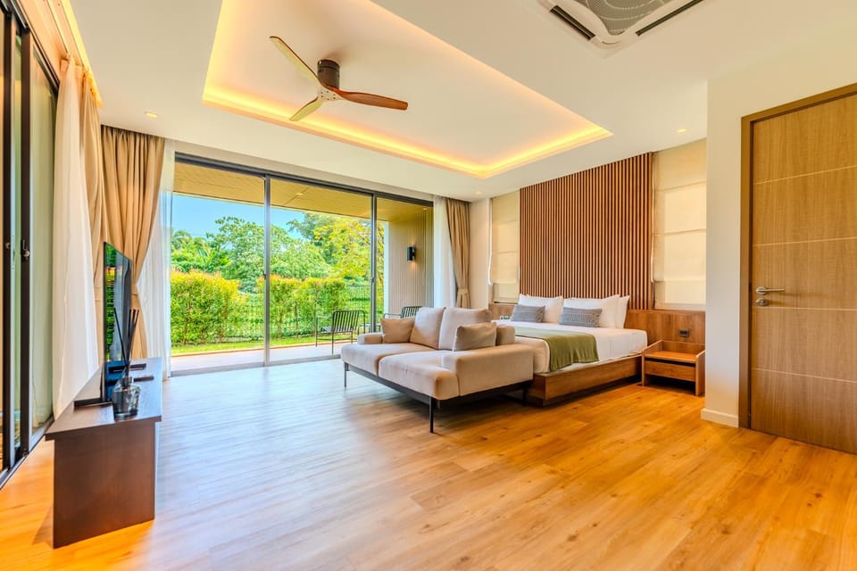 Niva Villa - Modern Private Pool with & Lake View near Phuket Town Villa in Phuket
