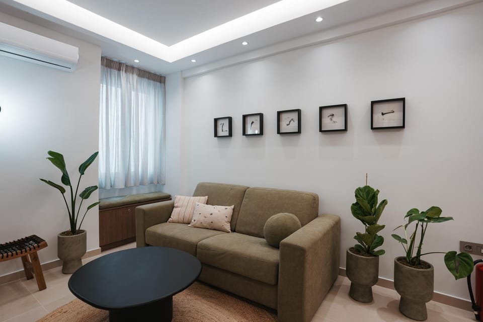 Living room, Seating area