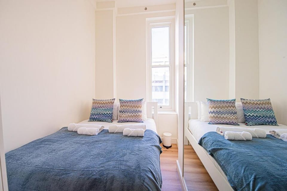 Bright Modern 2 Bed 2 Bath Apartment Paddington Apartment in City of Westminster