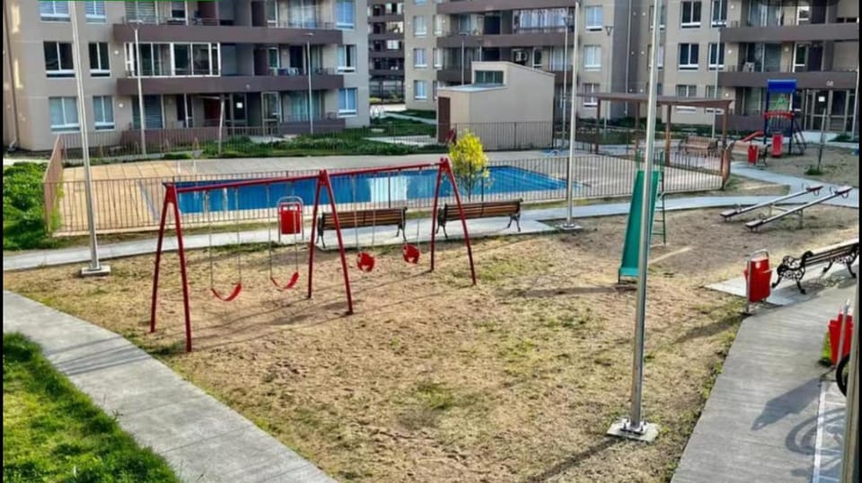 COMODO DEPTO FAMILIAR 3D 1B PARKING Piscina Apartment in Bio Bio, Chile