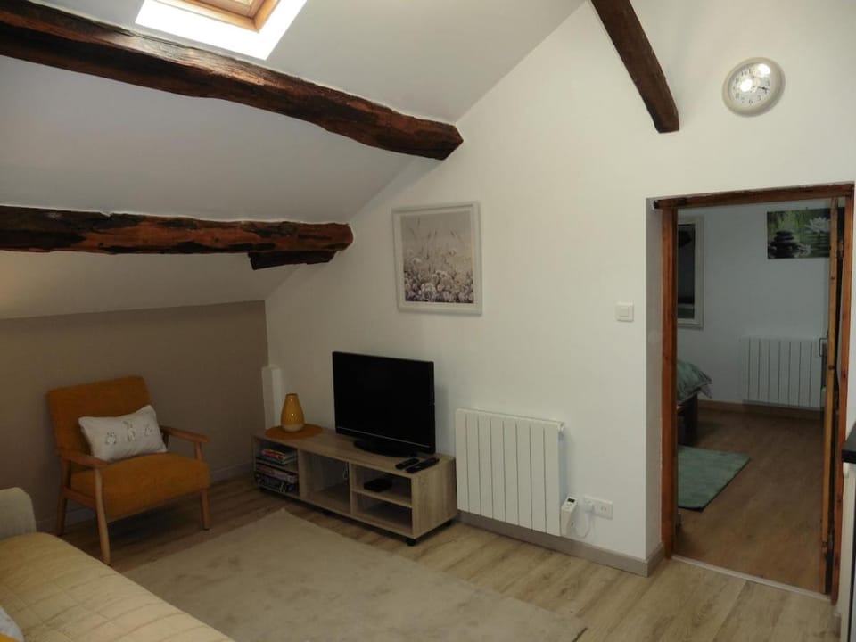 tillys Cottage Apartment in Nouvelle-Aquitaine