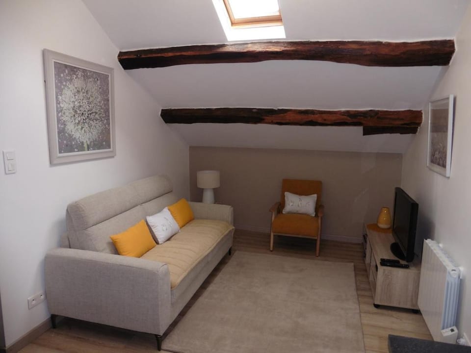 tillys Cottage Apartment in Nouvelle-Aquitaine