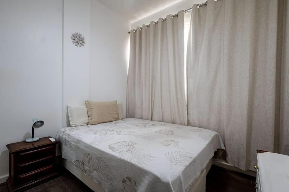 Prime location just one block from the beach Apartment in Rio de Janeiro