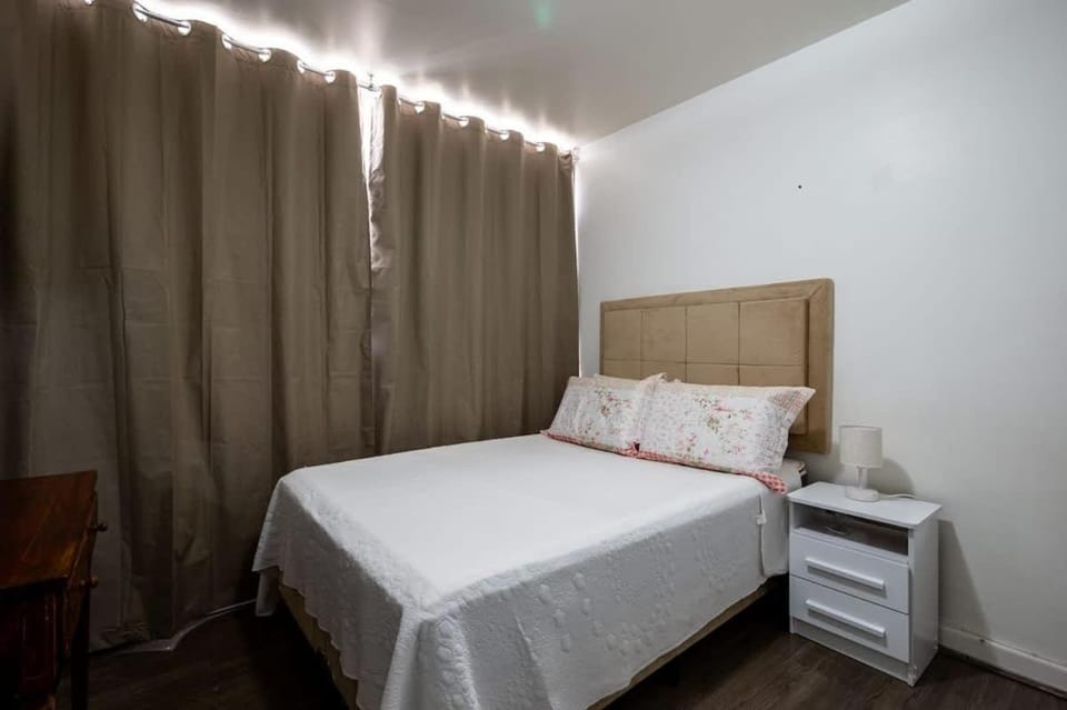 Prime location just one block from the beach Apartment in Rio de Janeiro
