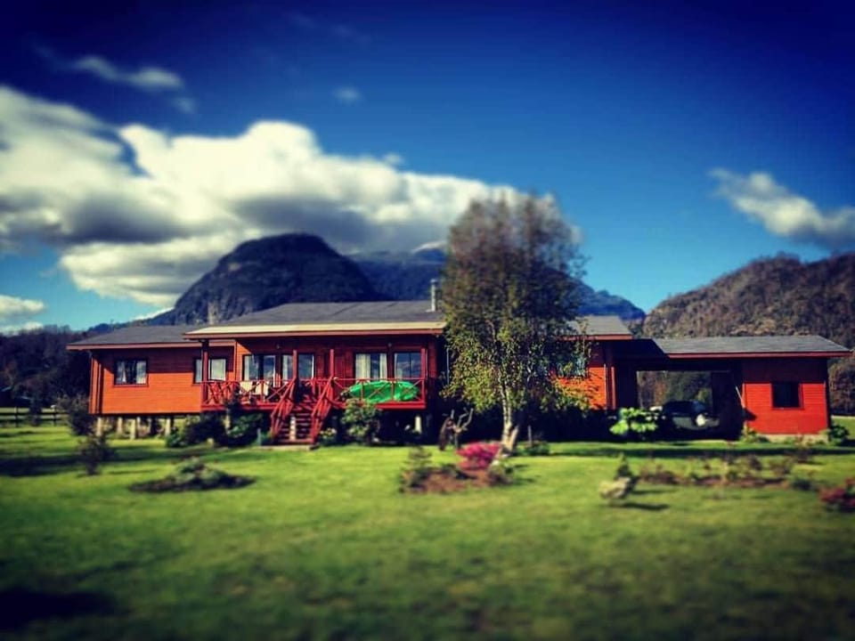 Llifen sunsets Villa in Los Ríos, Chile