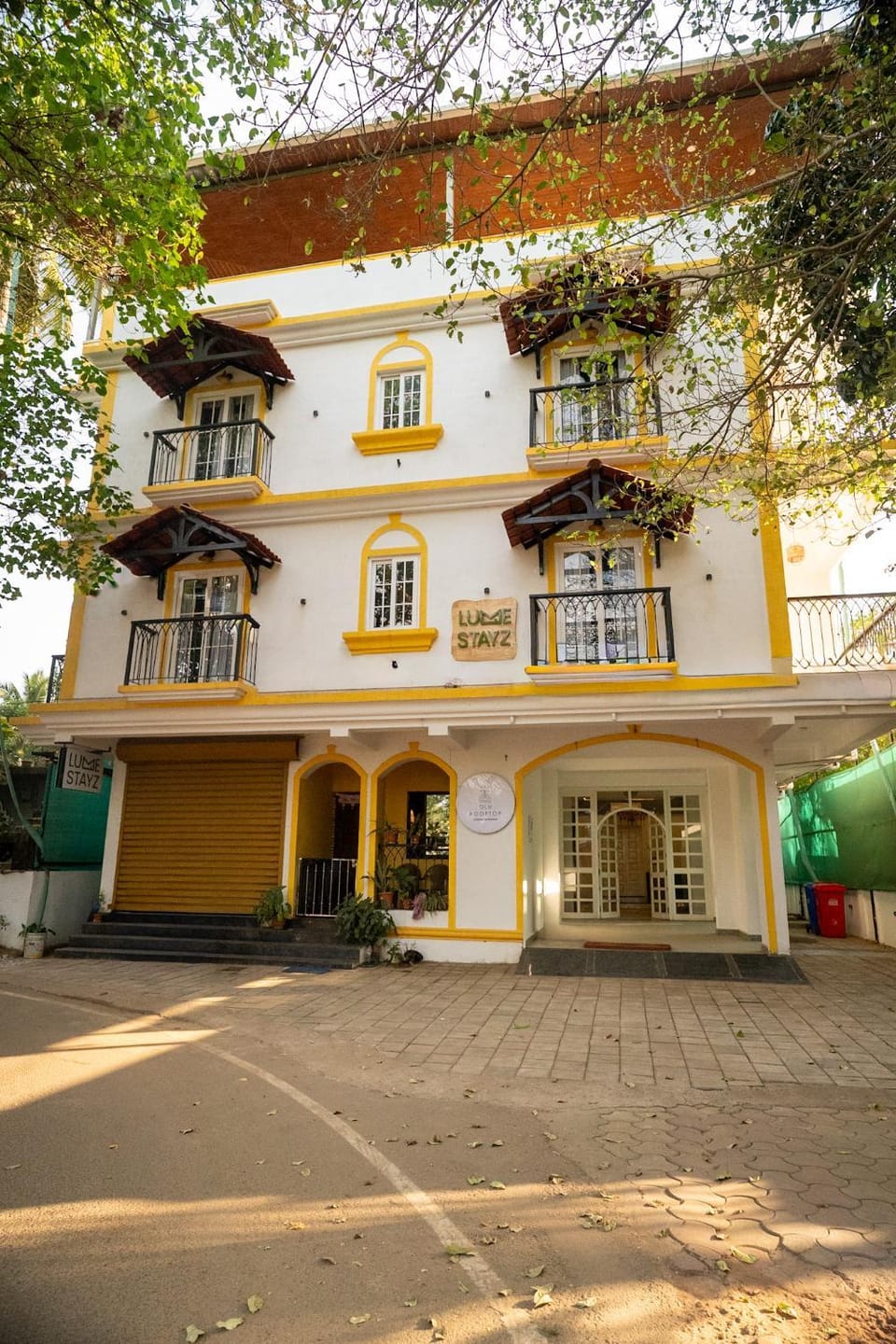 Property building, Facade/entrance