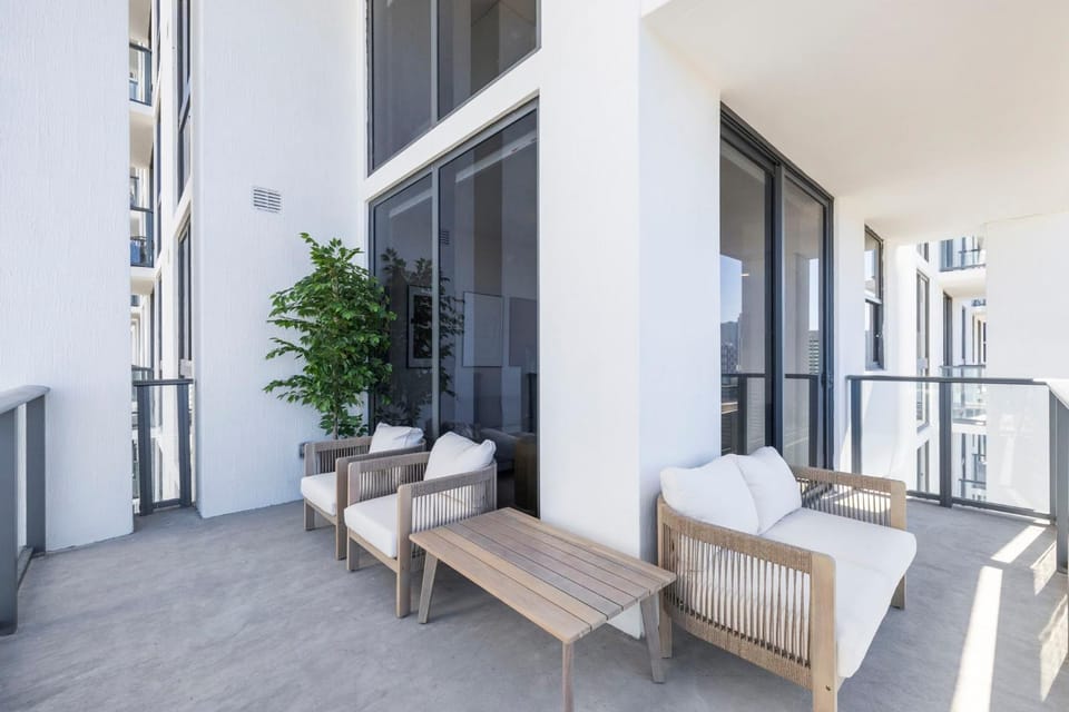 View (from property/room), Balcony/Terrace, Seating area