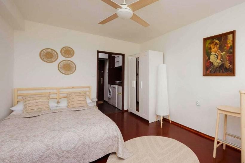Bed, Other, Bedroom