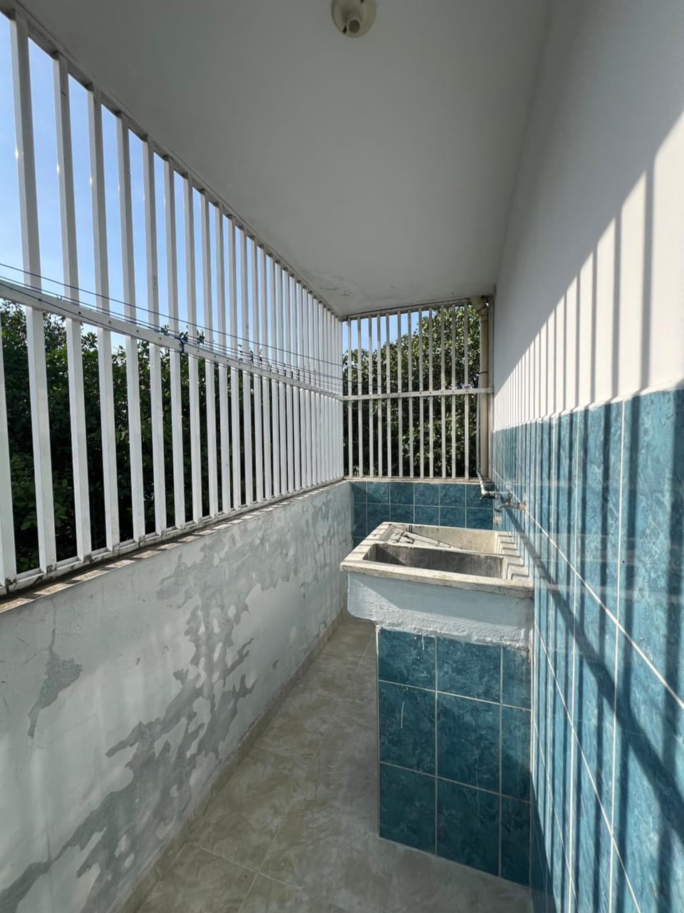 Patio, Day, Natural landscape, Inner courtyard view