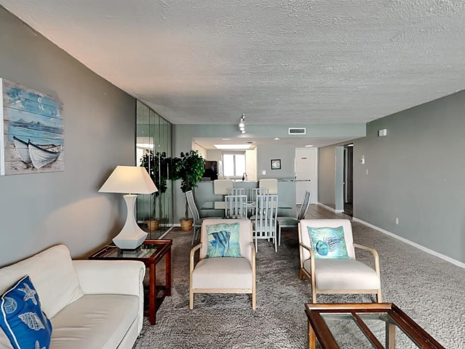 Living room, Seating area, Dining area, furniture, air conditioner