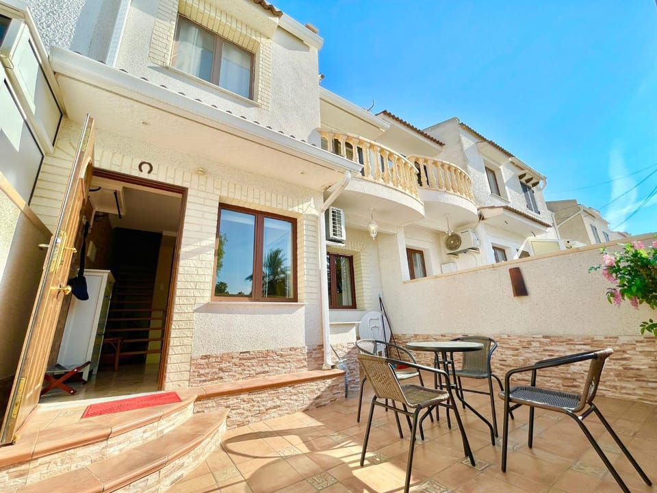 Calas Blancas Torrevieja by Villas&You House in Torrevieja
