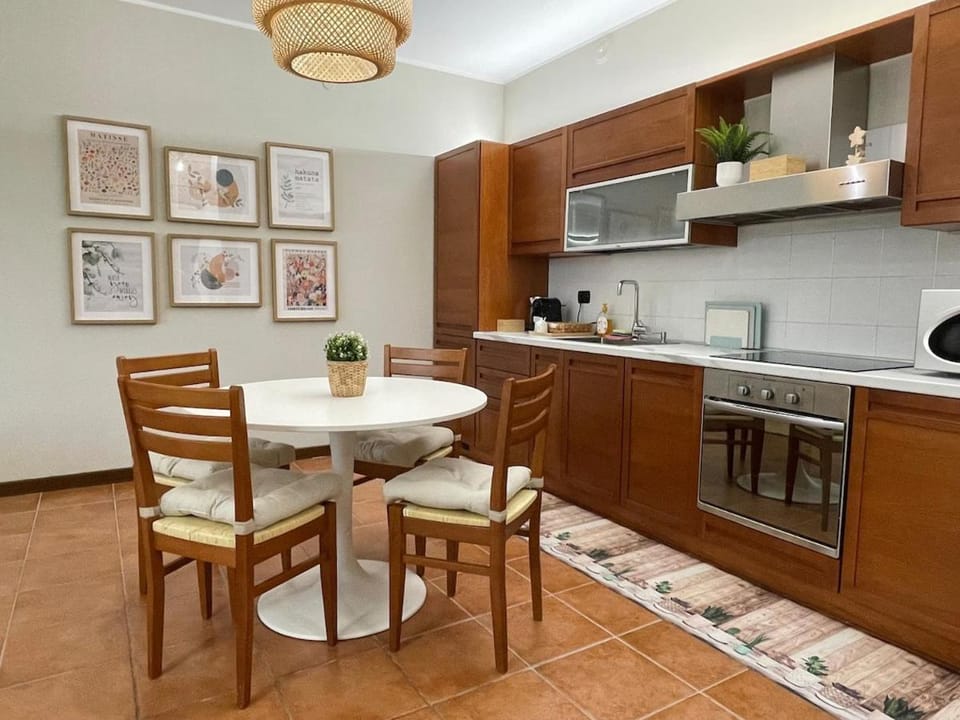 Kitchen or kitchenette, Dining area, dishwasher, oven, stove