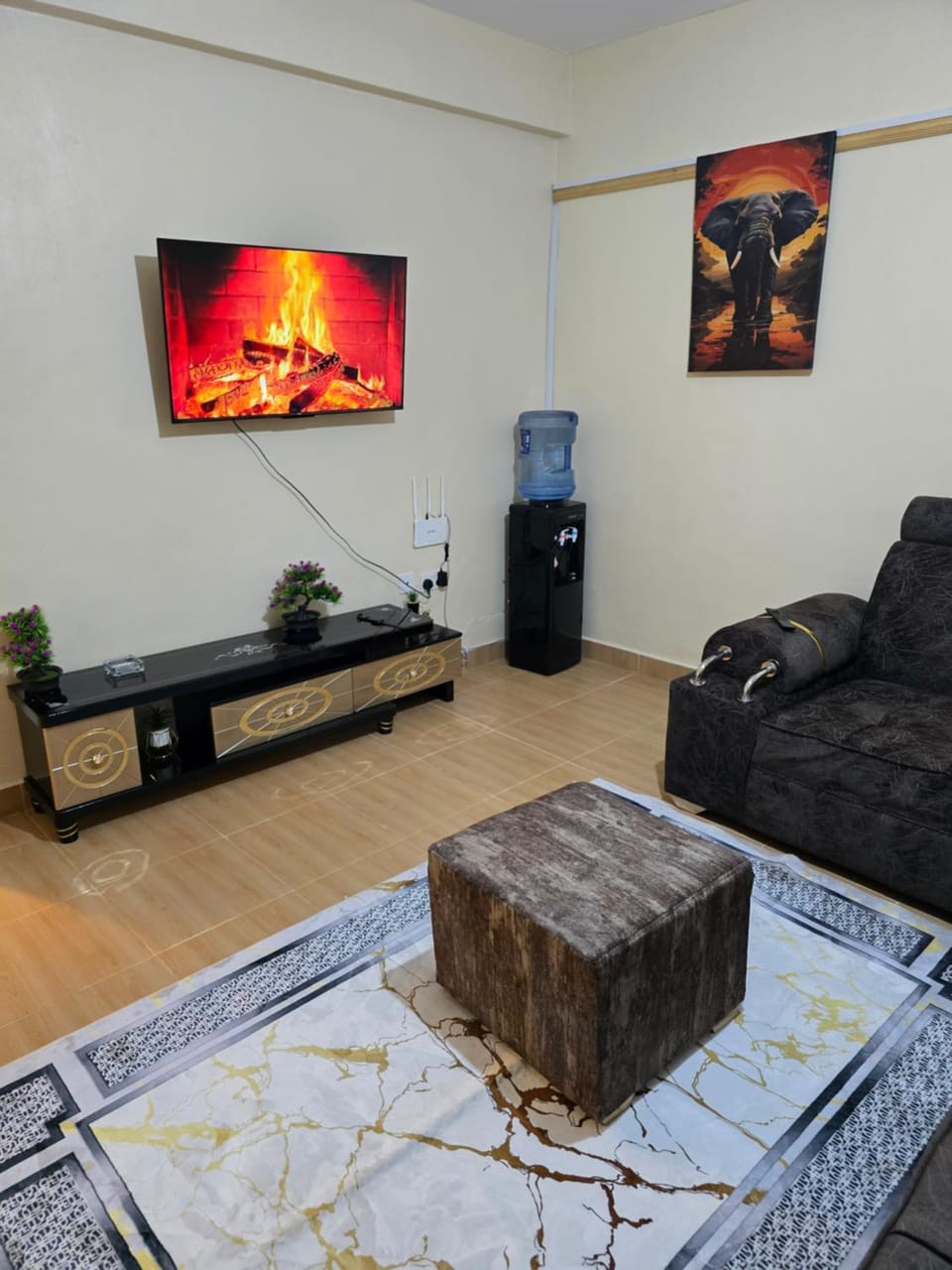 Communal lounge/ TV room