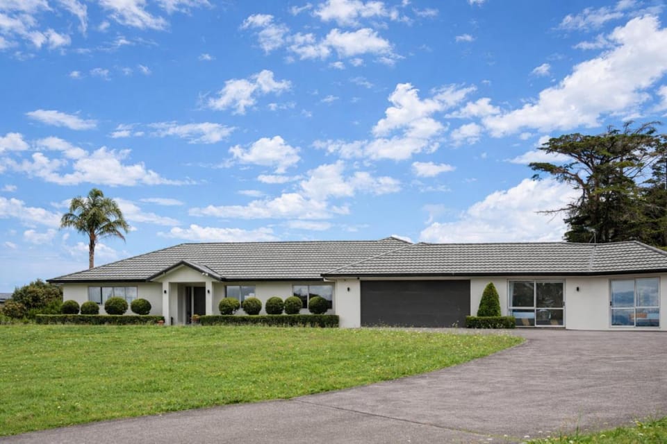 Property building, Spring, Garden view