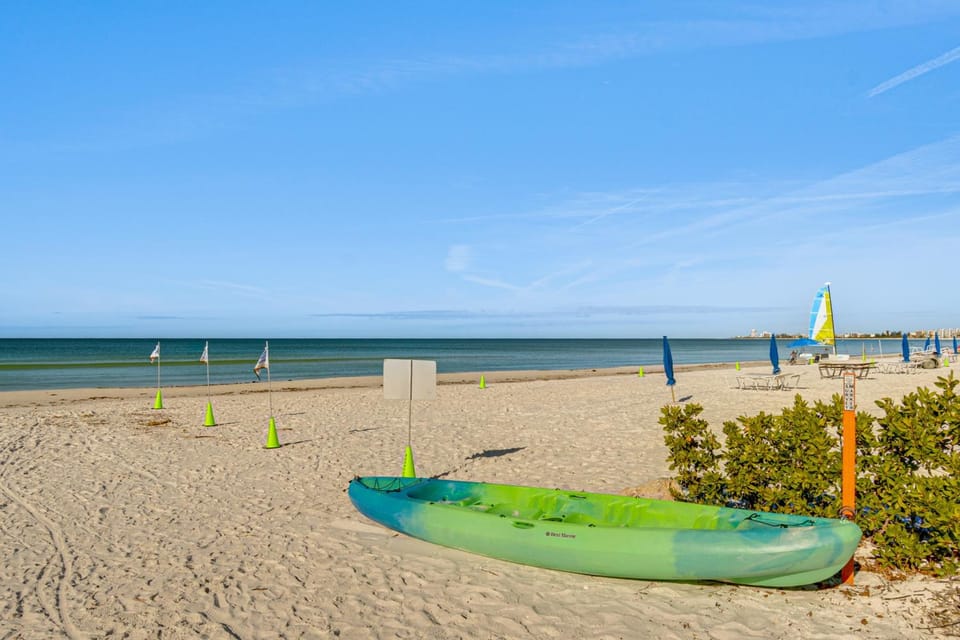 Unwind Poolside + Walk to Beach! Sarasota Retreat House in Florida