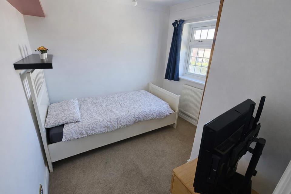 ValueStays Comfortable Rooms Windsor Legoland Heathrow Bed and Breakfast in Windsor