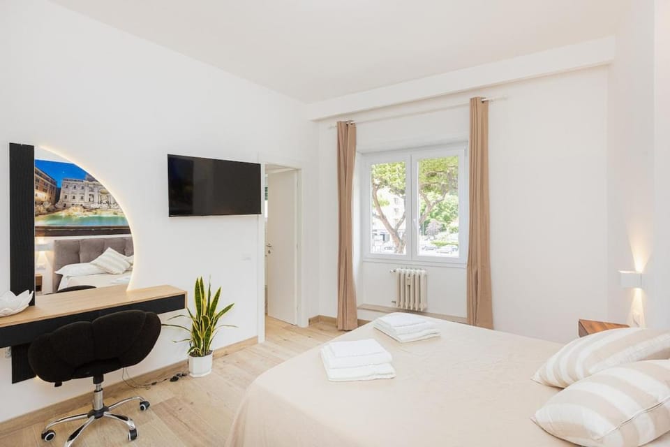 Vatican Luxury Flat 3 Suites with Kitchen Apartment in Rome