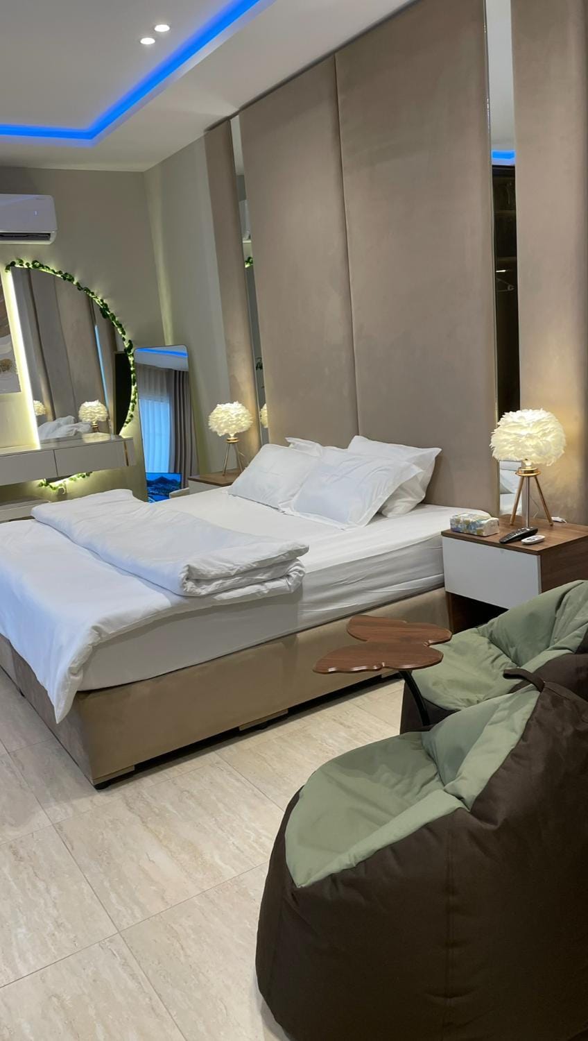 Bed, Bedroom