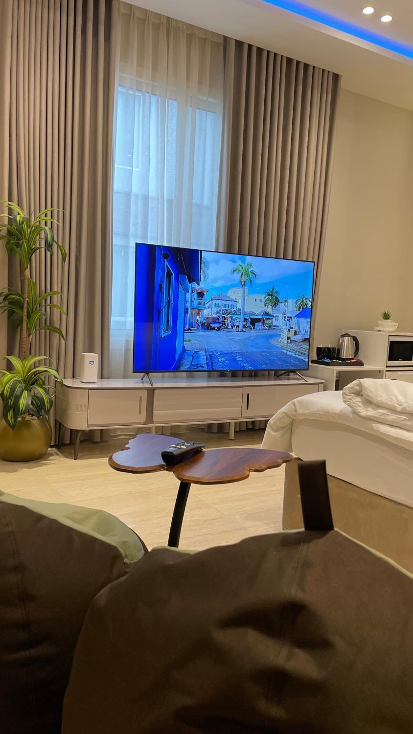 Mfj Marbella Stay دخول ذاتي بموقف خاص وإطلالة مسبح Apartment in Al Khobar
