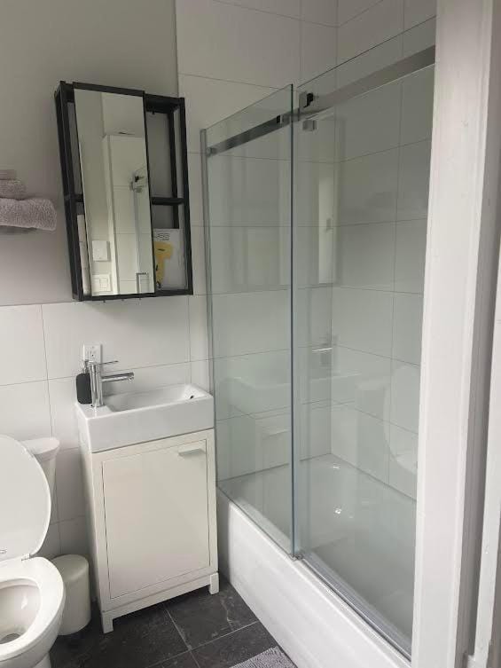 Shower, Toilet, Bathroom