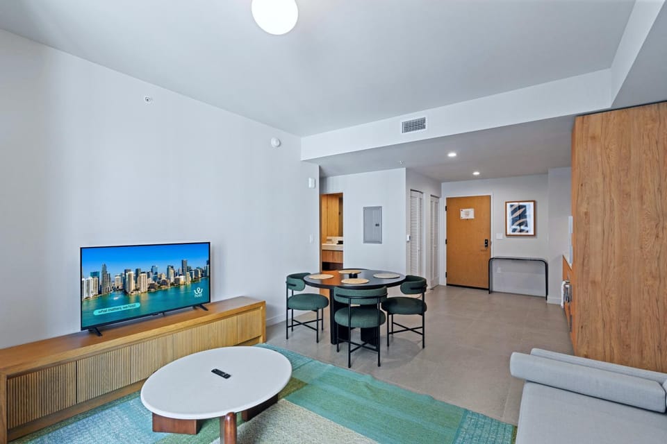TV and multimedia, Dining area