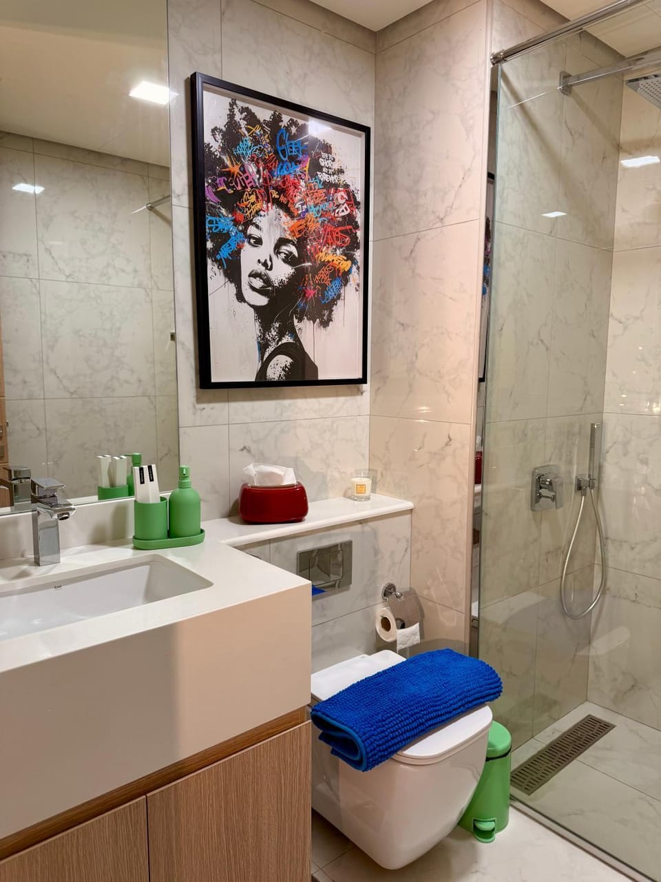 Shower, Toilet, Bathroom, towels