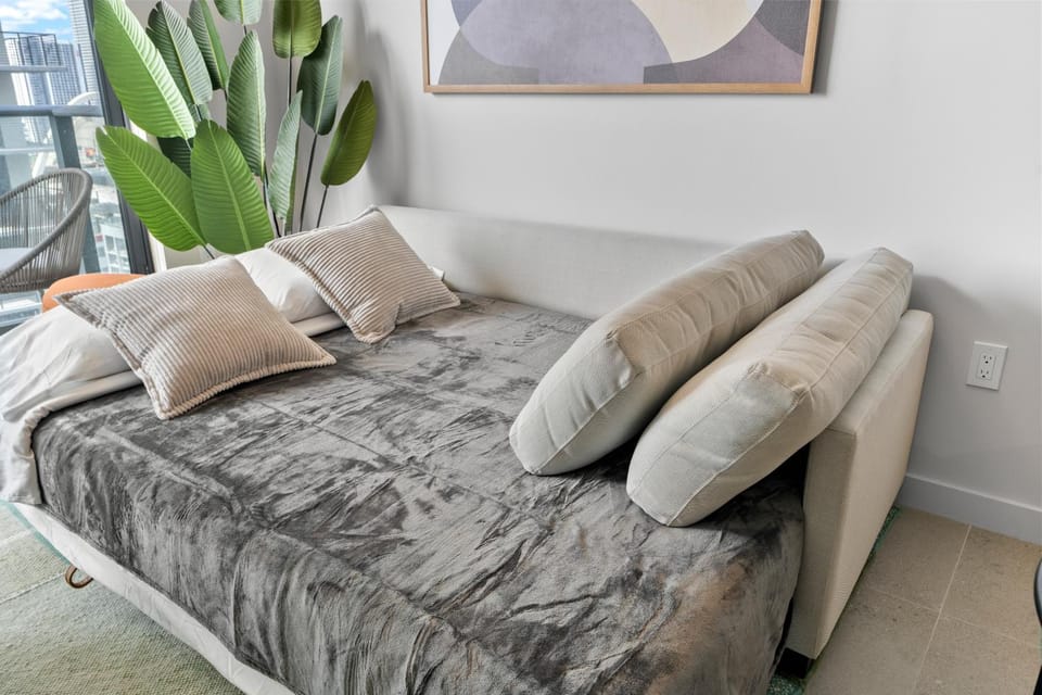 Bed, Living room