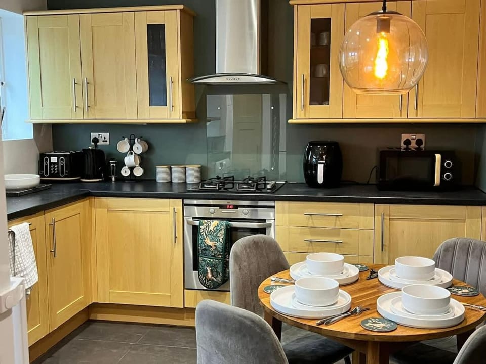 Quiet 2 Bed in Central Wimbledon Sleeps 6 Apartment in London
