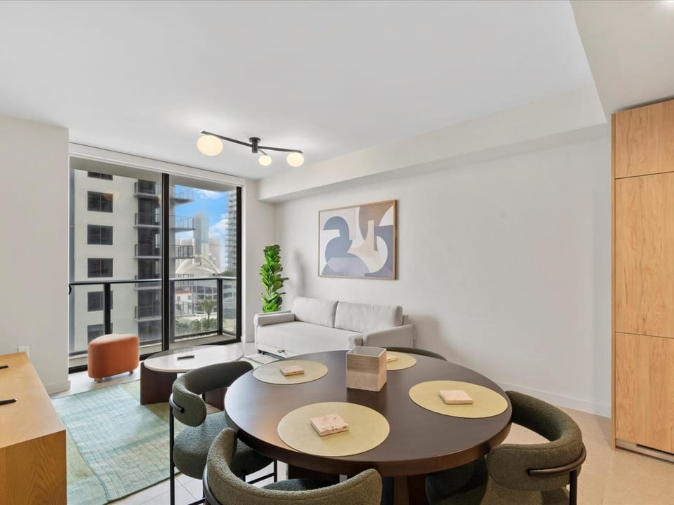 Living room, Seating area, Dining area