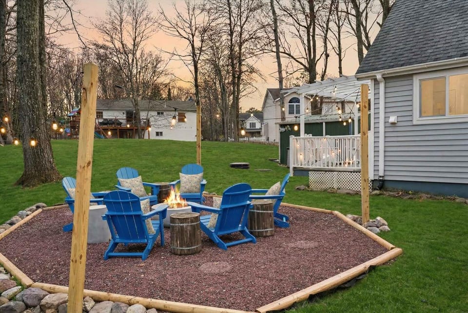 Poconos Summit - Indoor Hot Tub - Sauna - Games House in Pocono Mountains