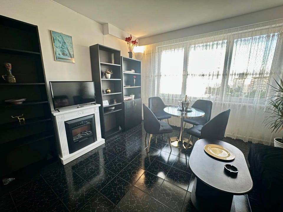 SkyView-Ateneu-Sala Palatului -Self check-in - Strada Stirbei Voda 4 Apartment in Bucharest