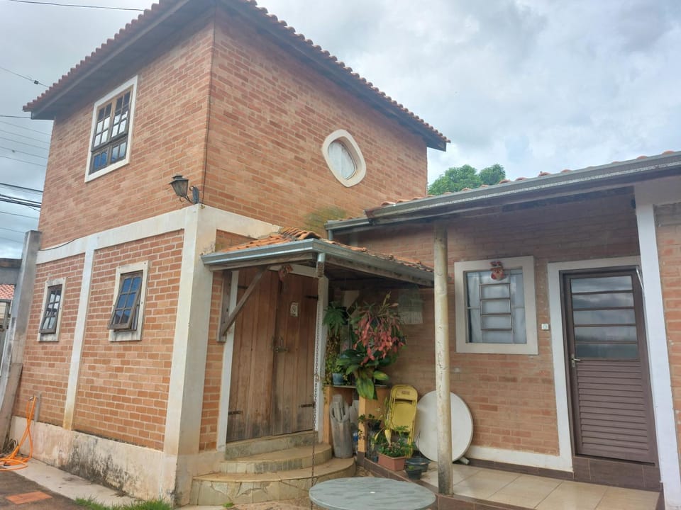 Chalé Charmoso em São João da Boa Vista- SP House in State of São Paulo