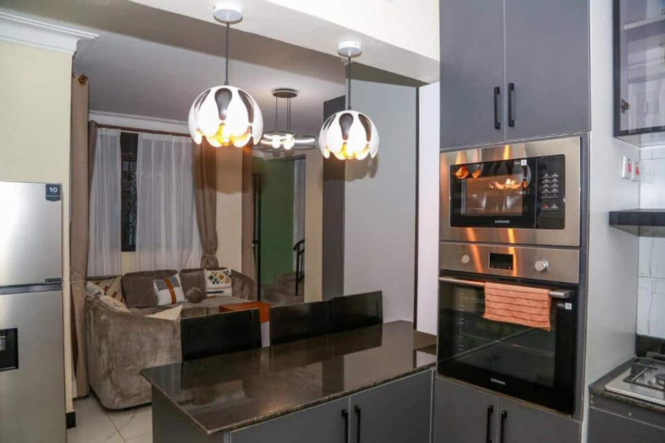 Sunset Statehouse View Residence A Apartment in Uganda