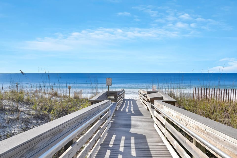 Waters Edge 115 ~ Ground Floor ~ Beach Boardwalk Right Outside Your Door! Apartment in Okaloosa Island