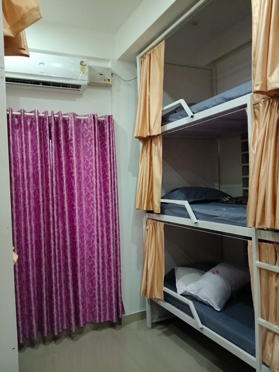 bunk bed