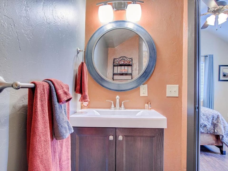 Green Mountain Falls Cottage with HOT TUB House in Green Mountain Falls