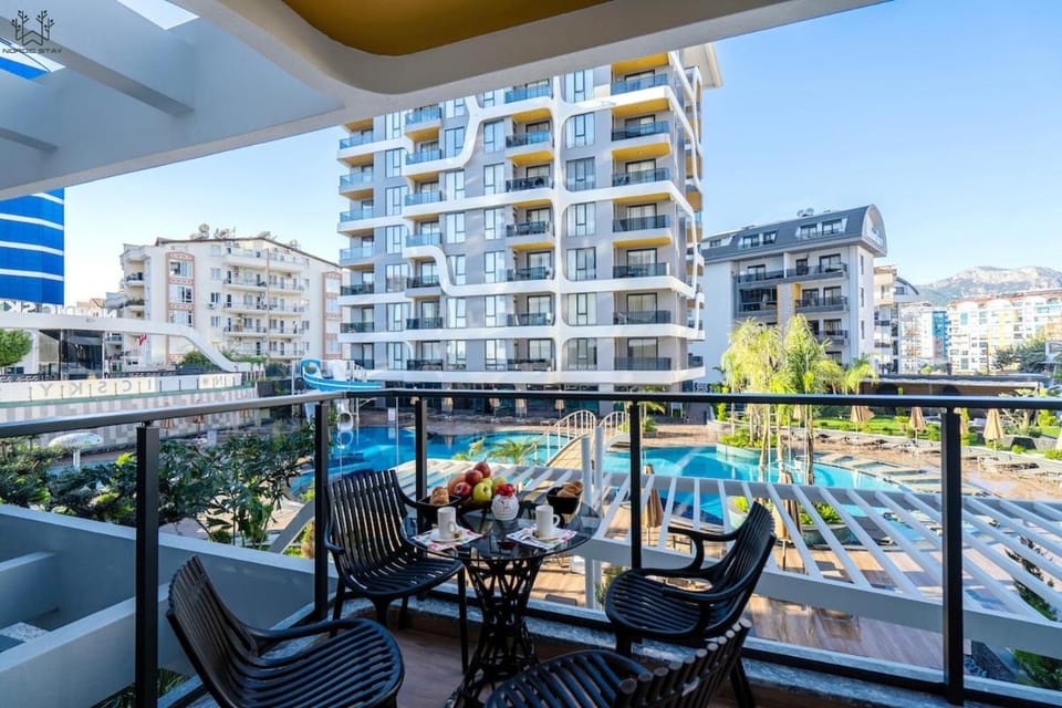 Balcony/Terrace, Pool view