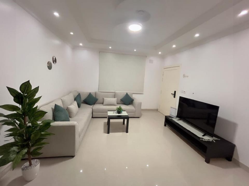 Communal lounge/ TV room, TV and multimedia, Seating area