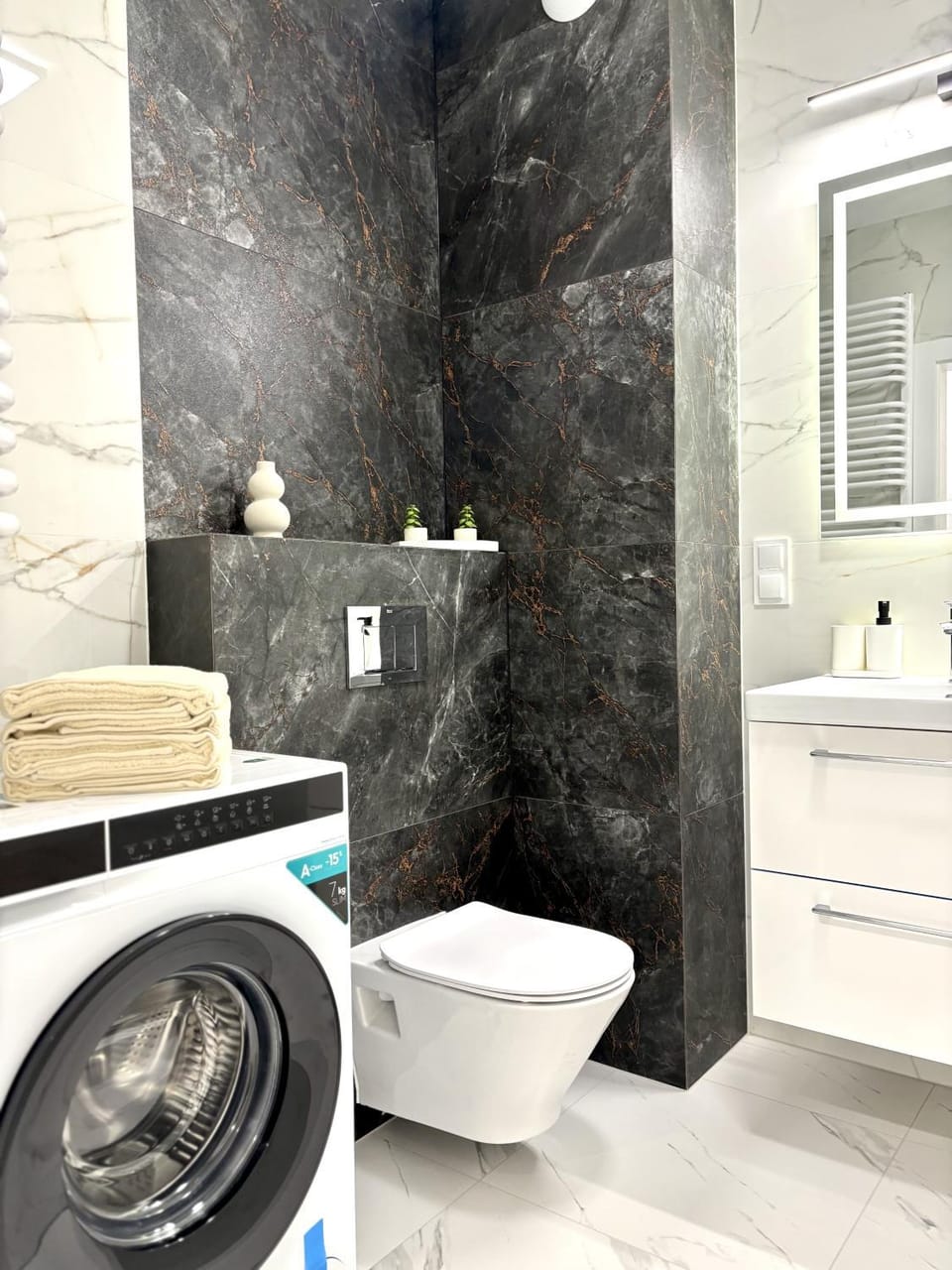 Golden Stay Luxury 3-Bedroom Apartment in Warsaw Apartment in Warsaw