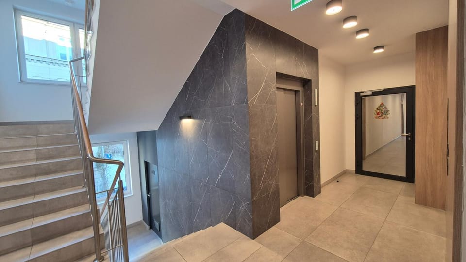 St Wojciech Hill Apartment, free parking, air-conditioning, self check-in 24h Apartment in Poznan