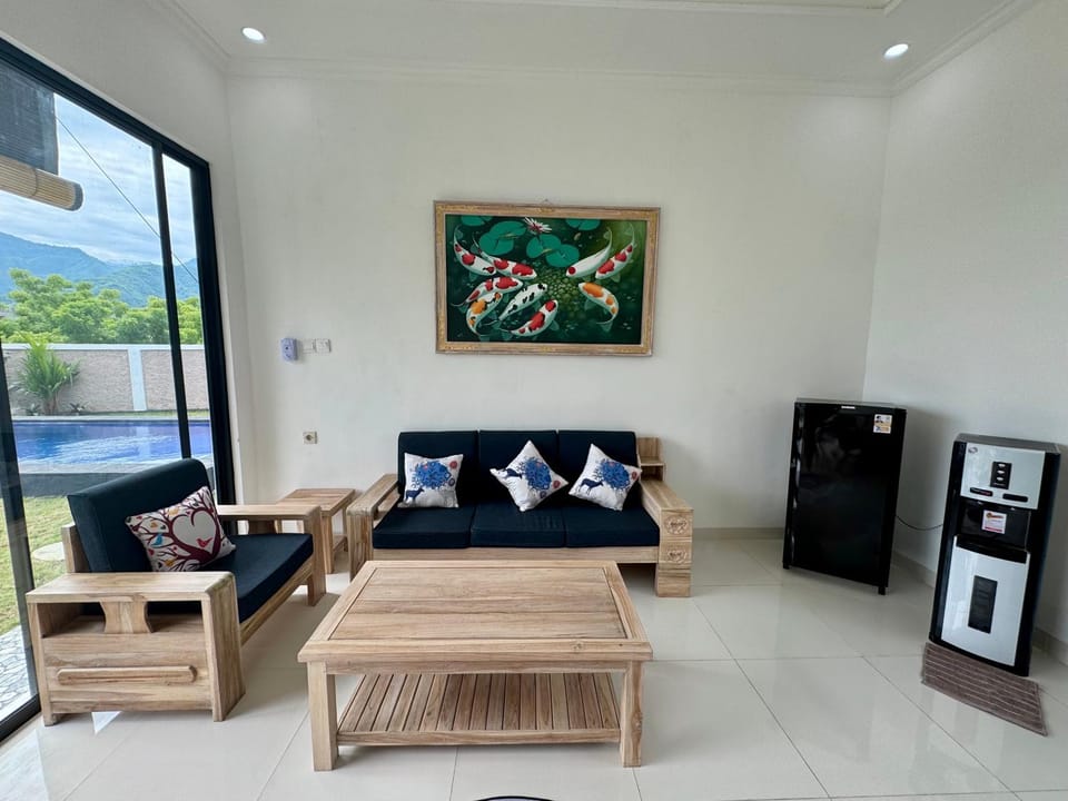 Stunning 2 Bedroom Villa with Pool & Rooftop in Amed - The Myria Villa Villa in Abang