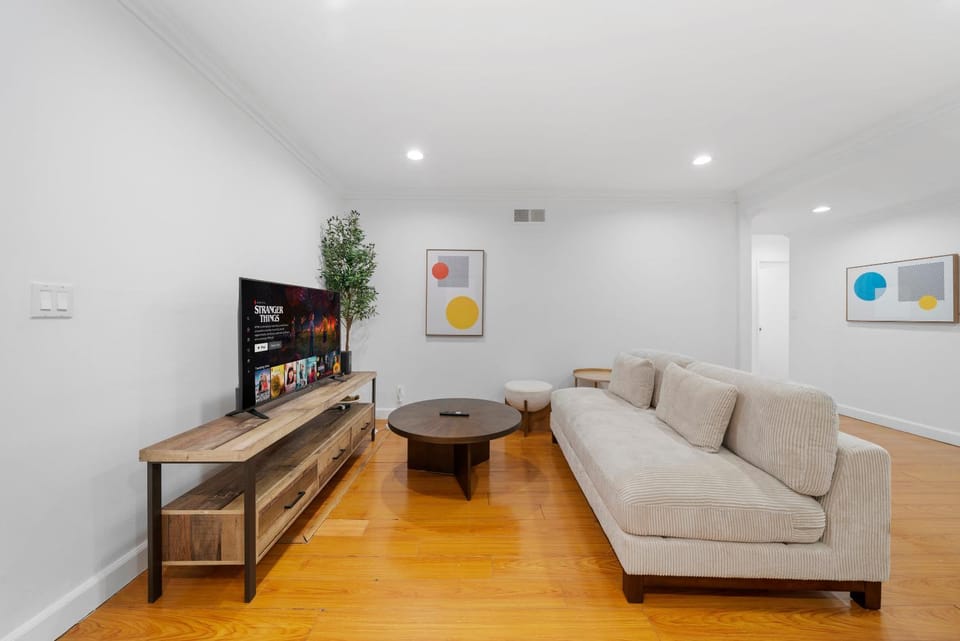 Marbella Lane - Serene & Spacious 3BR Haven House in West Covina