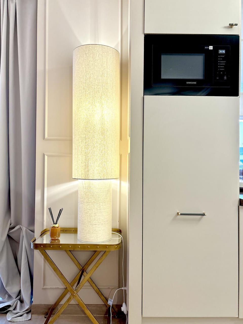 Chłodna Premium 2-Bedroom Apartment, City Center Apartment in Warsaw