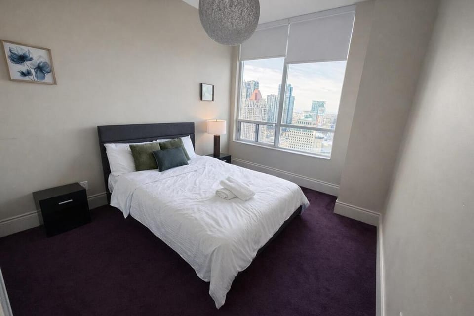 Luxury Penthouse with Celebration Square Views Apartment in Mississauga