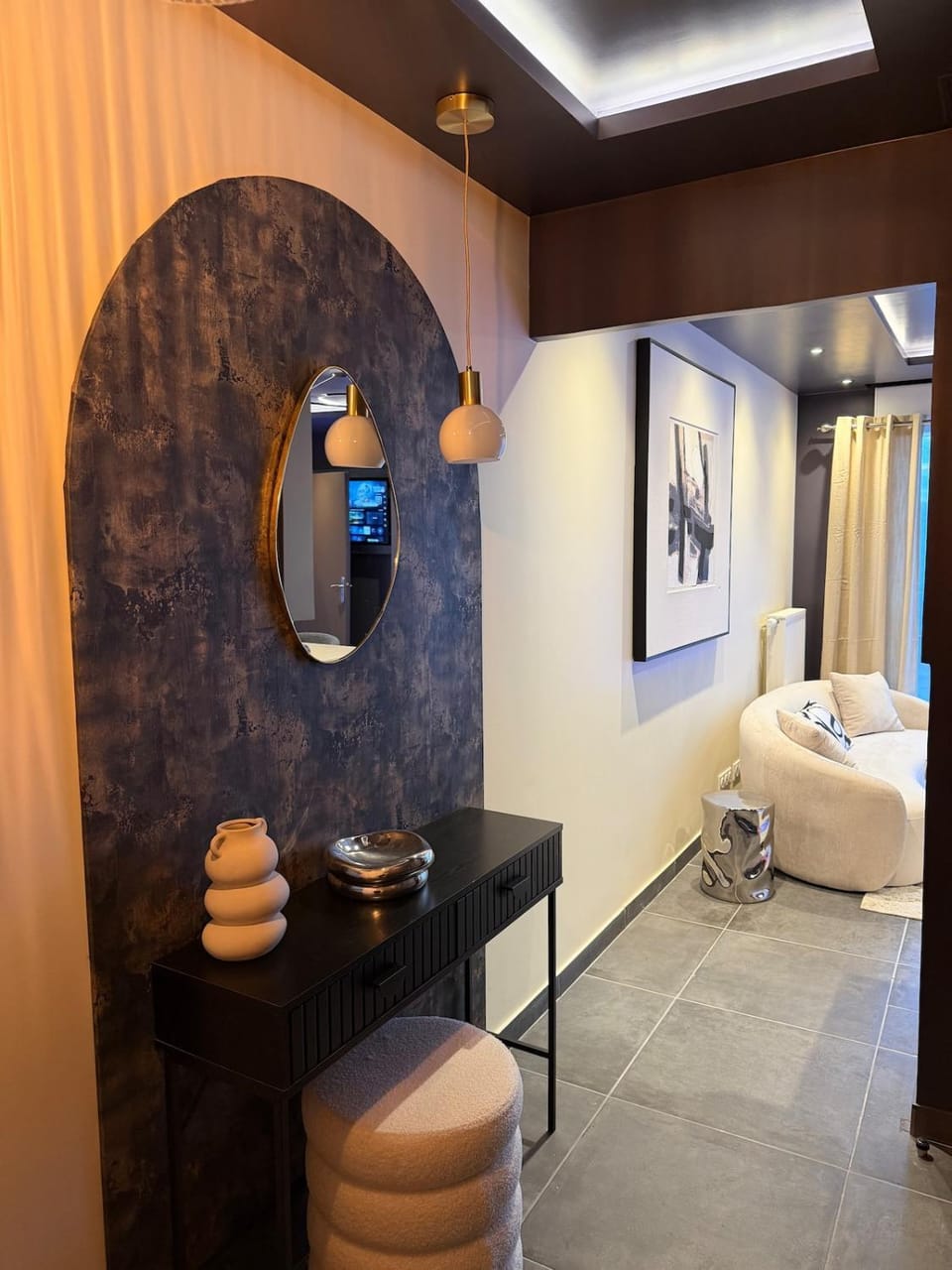 L'Écrin Beige - Immersive suite with private Jacuzzi Apartment in Île-de-France