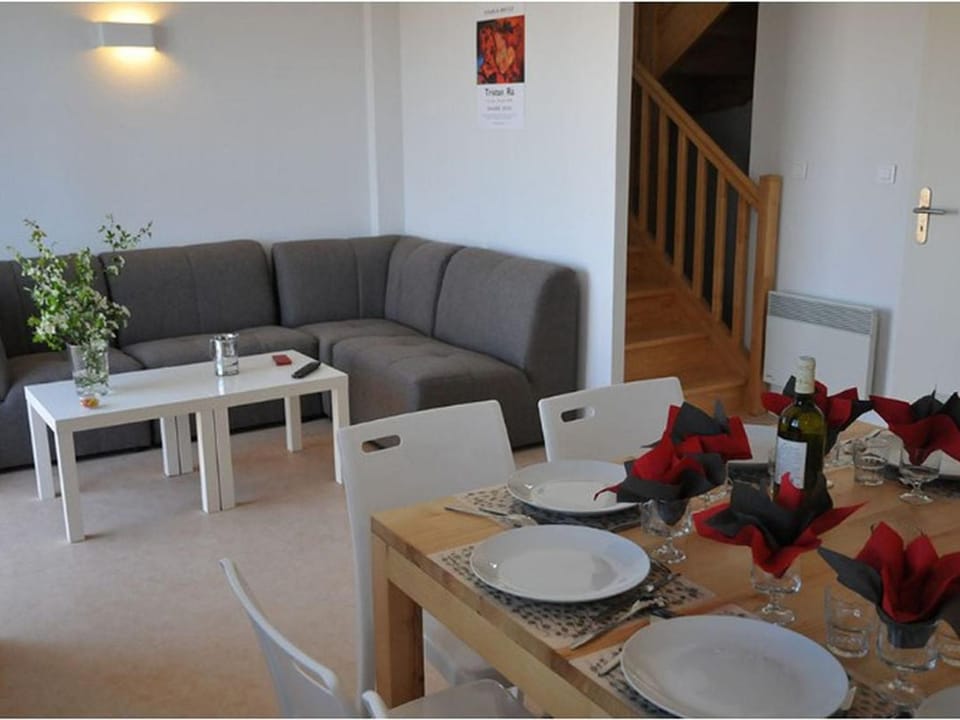 Maison avec Terrasse, 2 Chambres, 4 Pers. - API-1-52-1368 Campground/ 
RV Resort in Occitanie